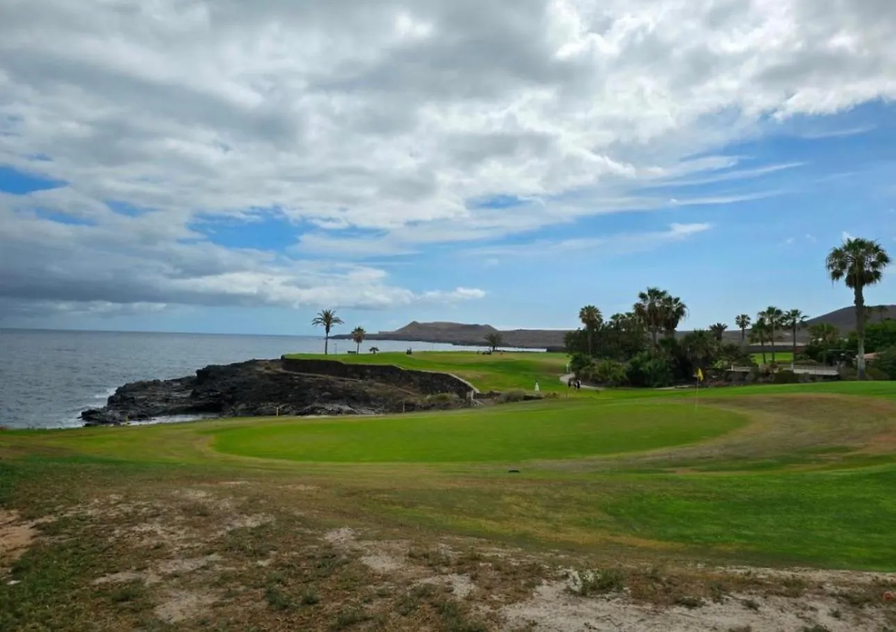 House Helen Holiday Inn Golf San Miguel de Abona 0*,  Spain